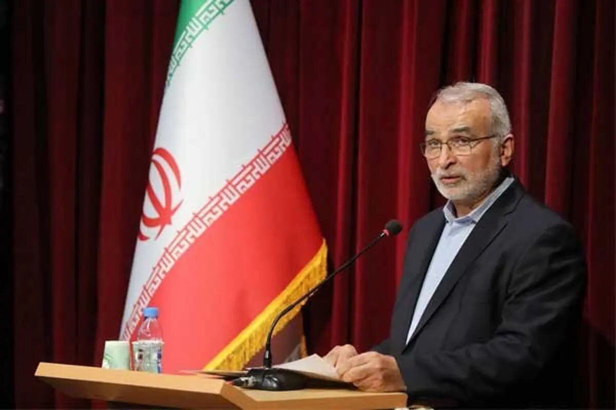 معاون درمان وزیر بهداشت به اتهام دریافت ۵ سکه طلا زیرمیزی برکنار شد