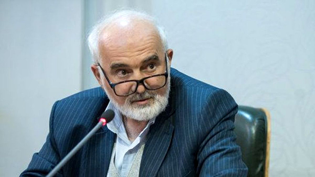 احمد توکلی با برگزاری آیین نکوداشتش در سالن همایش های صدا و سیما مخالفت کرد