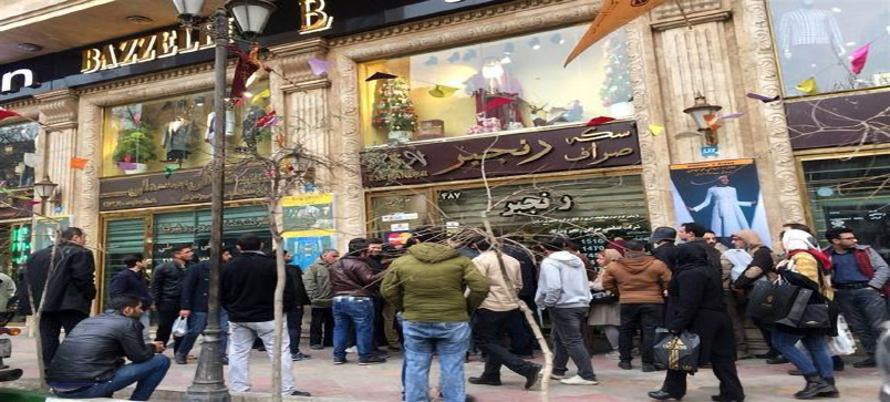 دلار ارزان‌تر با شرط اسکناس درشت؛ زنگ خطر برای بازار ارز تهران
